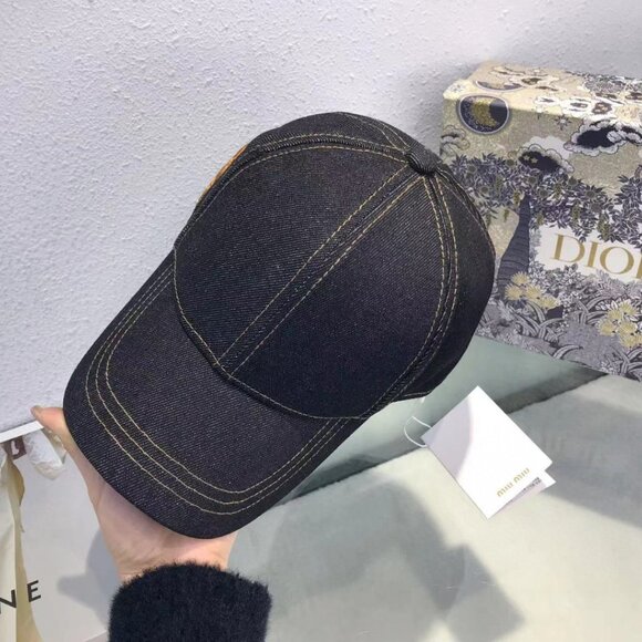 Miu Miu hat straw hat bucket hat baseball cap knitted hat